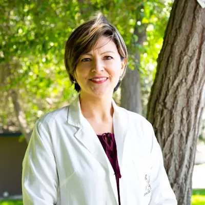Portrait of Dr. Sarah Mitchell, Internal Medicine